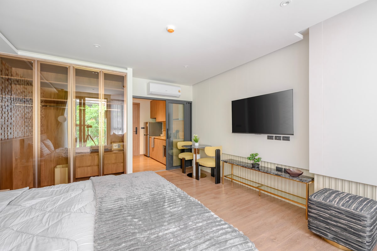 Bellevue Beachfront Studio — 5