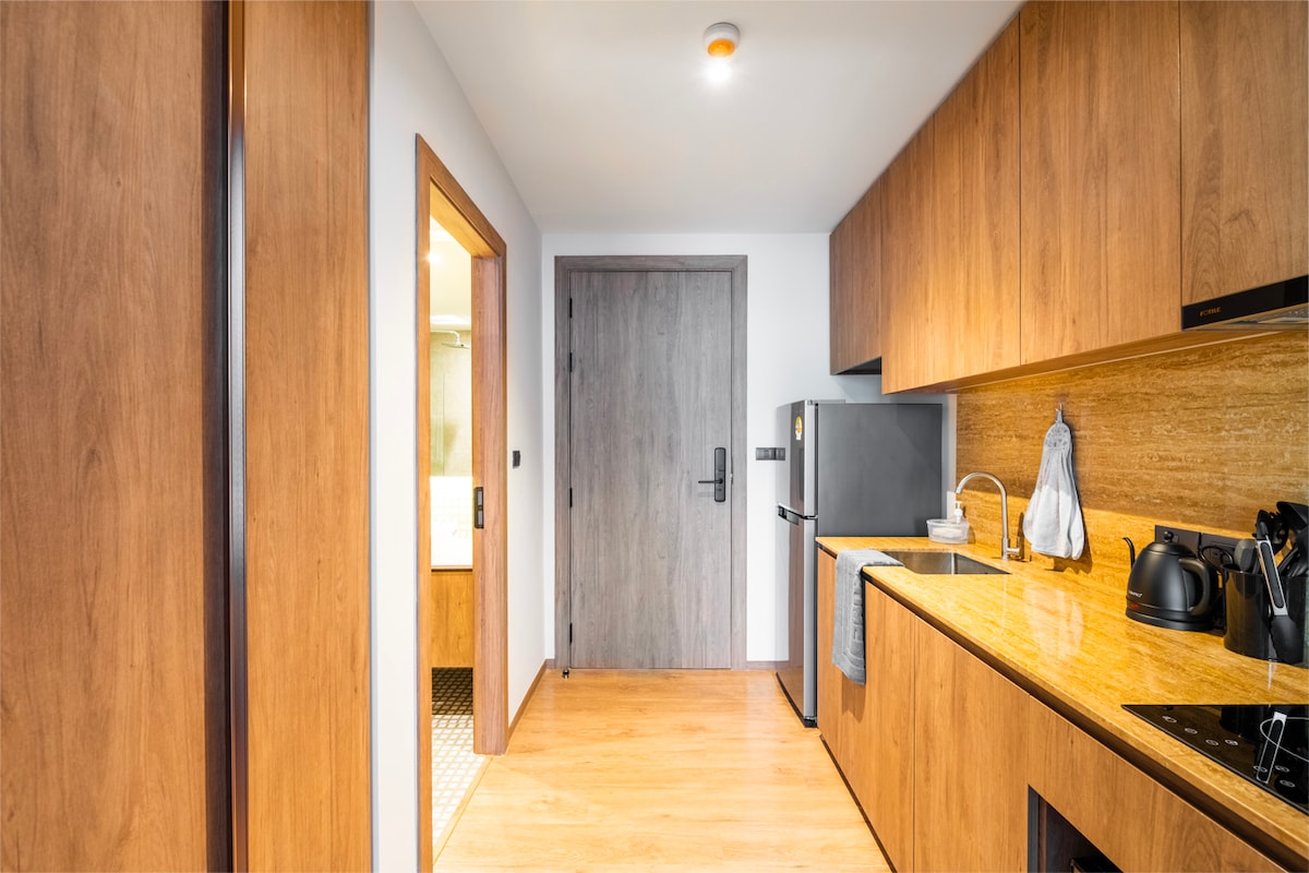 Bellevue Beachfront Studio — 11