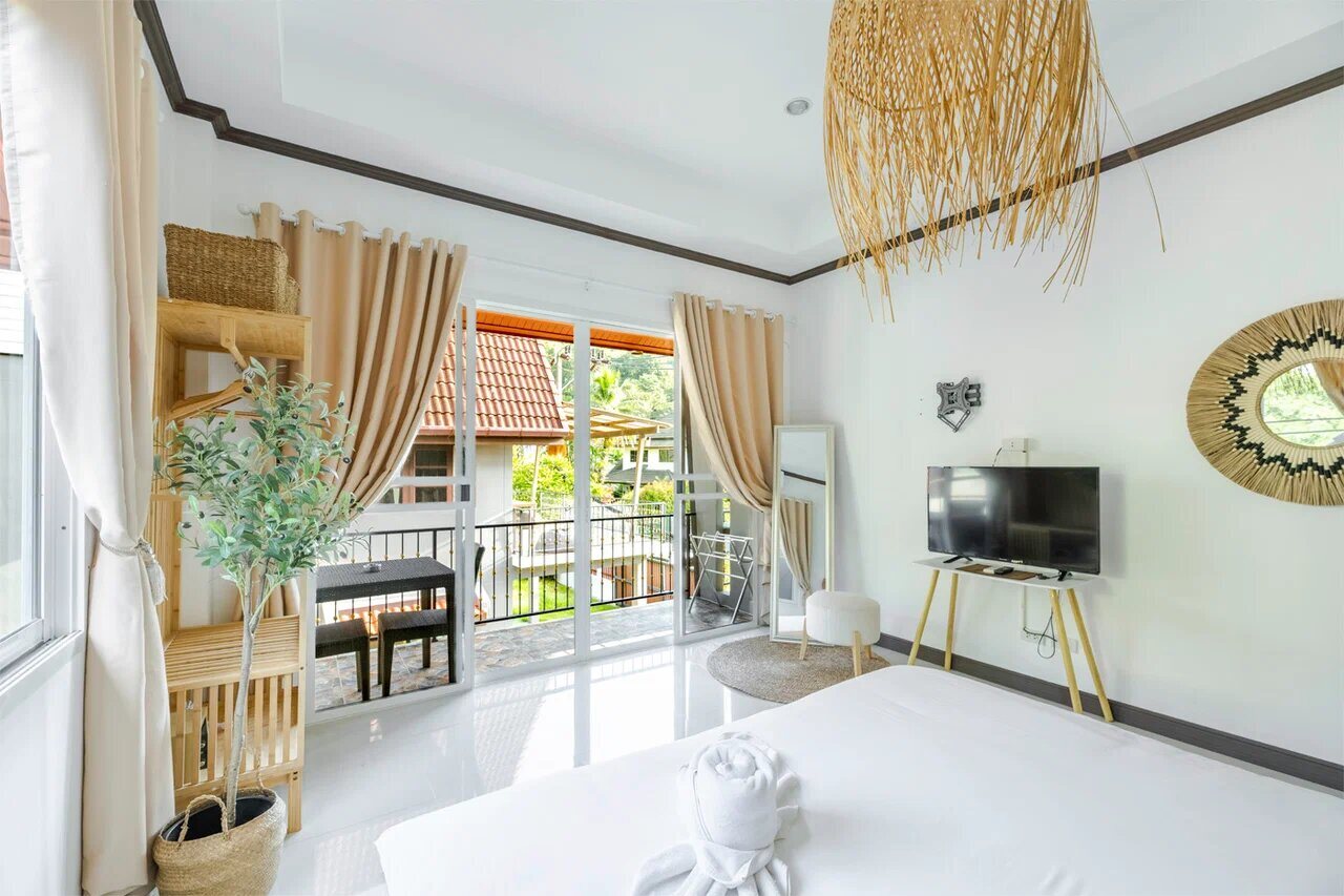 Jungle Apartment IV — 8