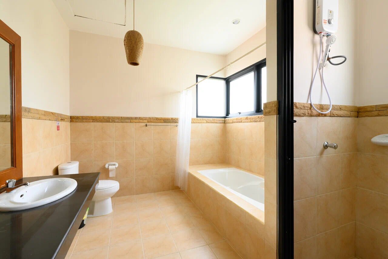 The Orange Villa — 7
