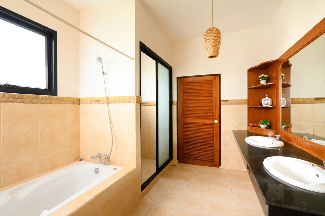 The Orange Villa — 8