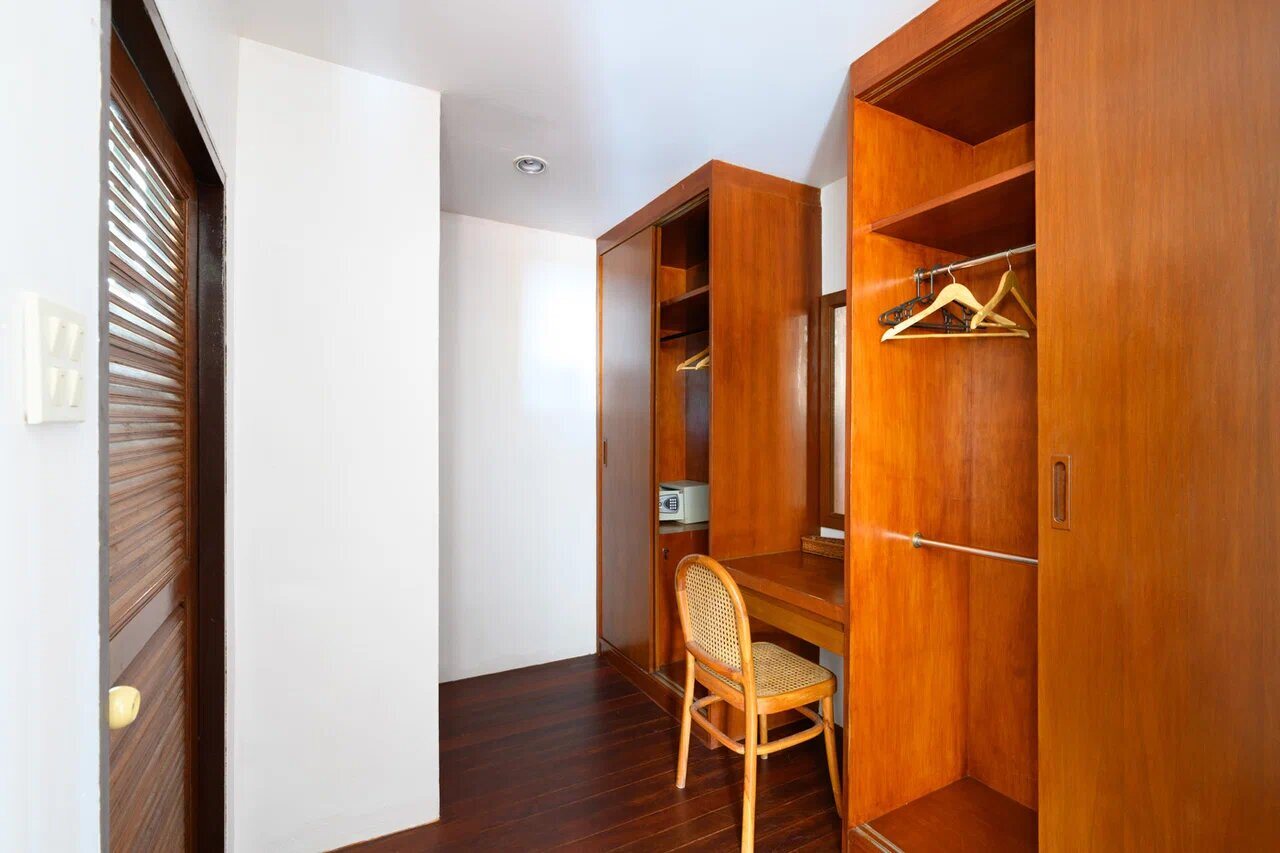 The Orange Villa — 9