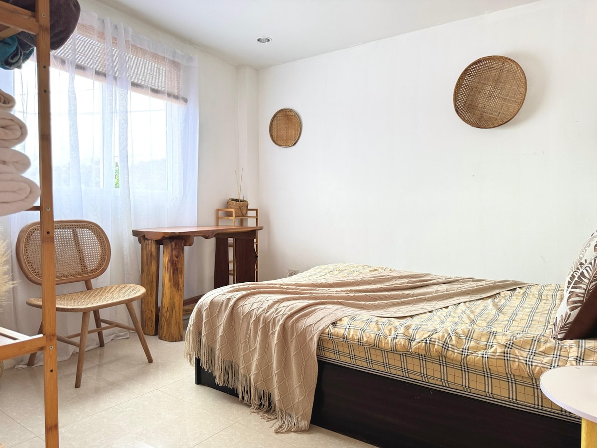 Ao Yon Apartment — 11
