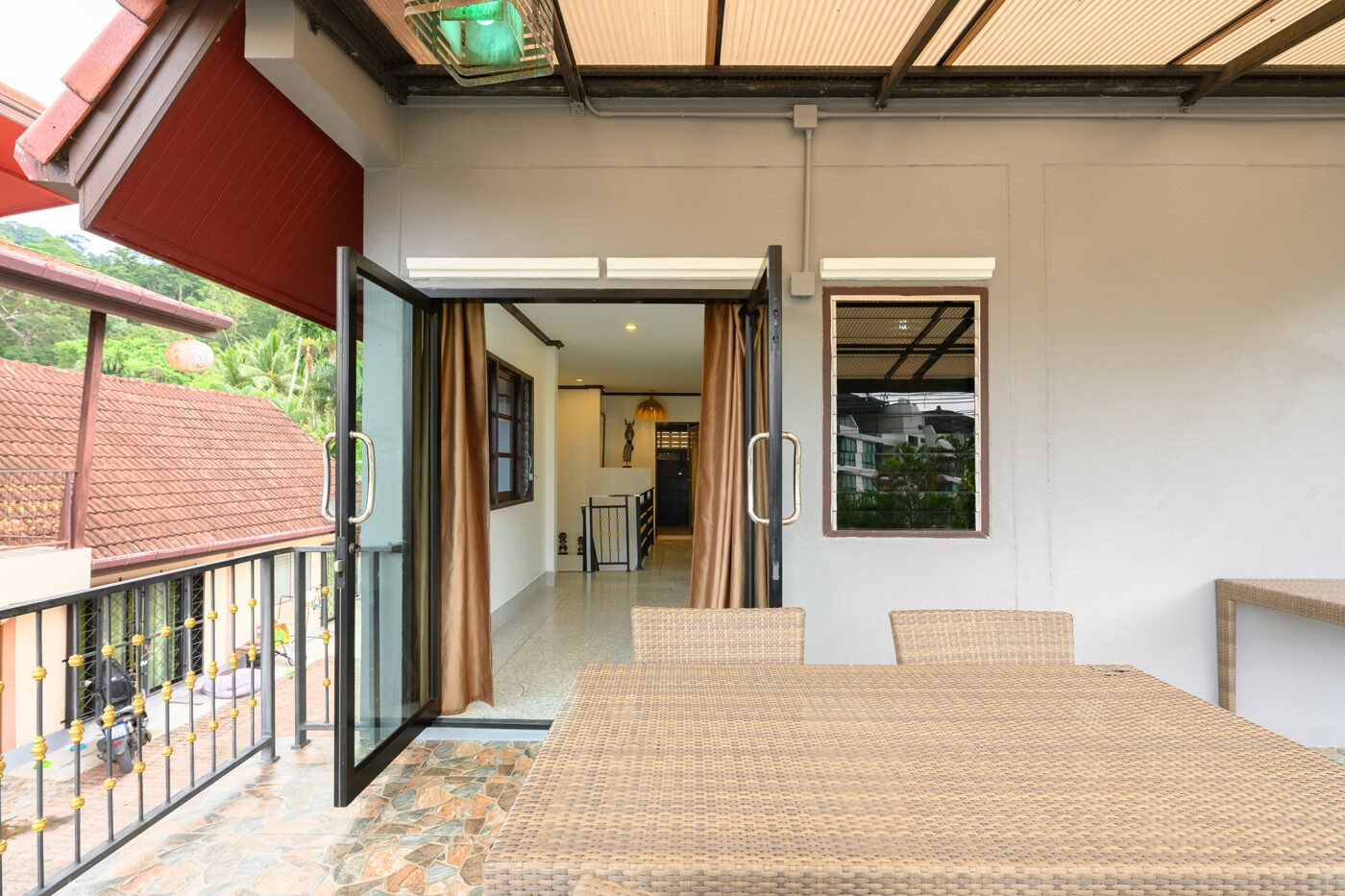 Tropical Home II — 10